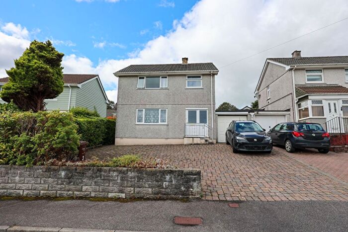 4 Bedroom Detached House For Sale In Gannet Drive, St Austell, PL25