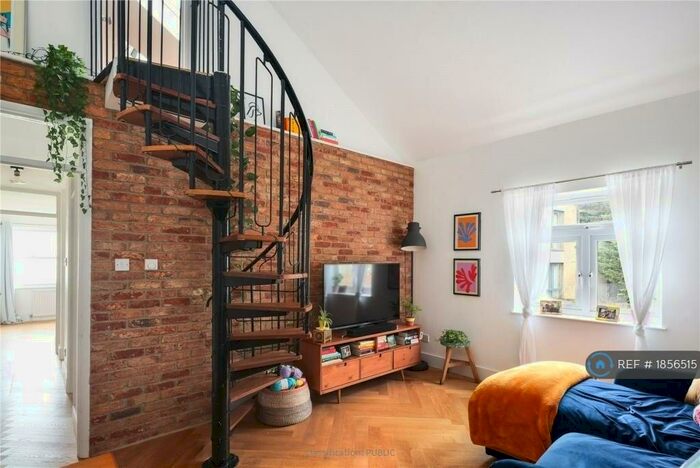 2 Bedroom Flat To Rent In Hackney, London, E9