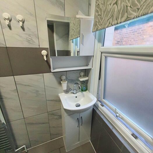 1 Bedroom Studio To Rent In Davis Road, Acton, W3