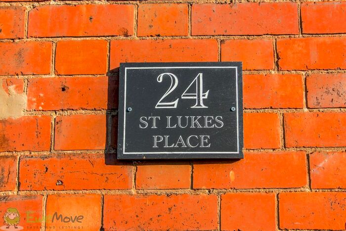 2 Bedroom End Of Terrace House To Rent In St. Lukes Place, Cheltenham, GL53