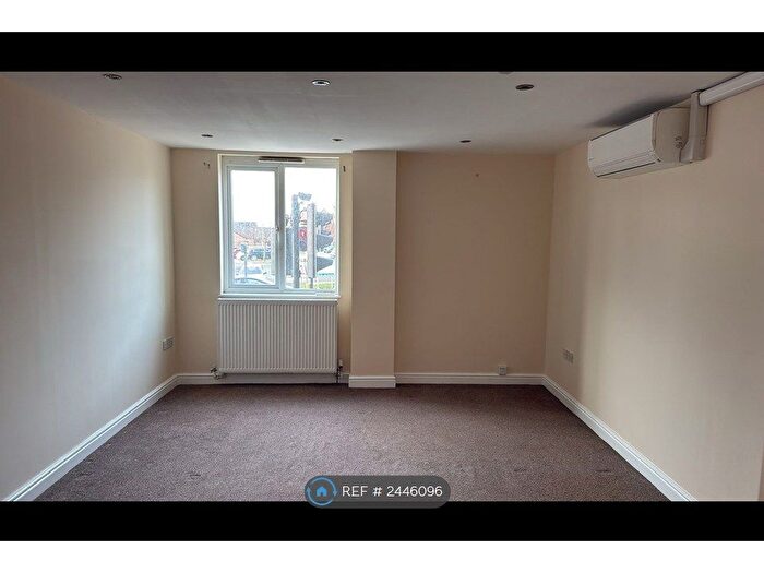 1 Bedroom Flat To Rent In High Bullen, Wednesbury, WS10