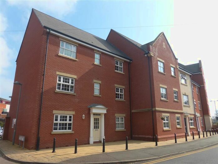 2 Bedroom Flat To Rent In Manor Gardens Close, Loughborough, LE11