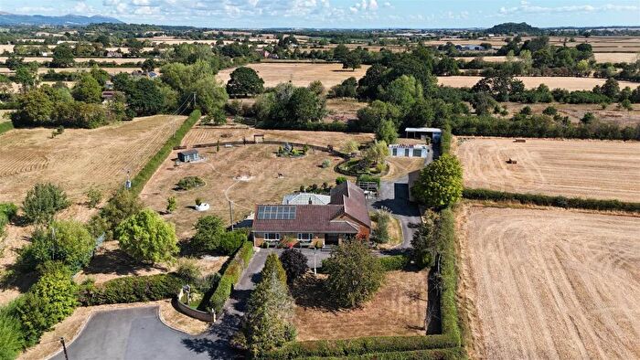 4 Bedroom Detached Bungalow For Sale In School Crescent, Corse, Gloucester, GL19