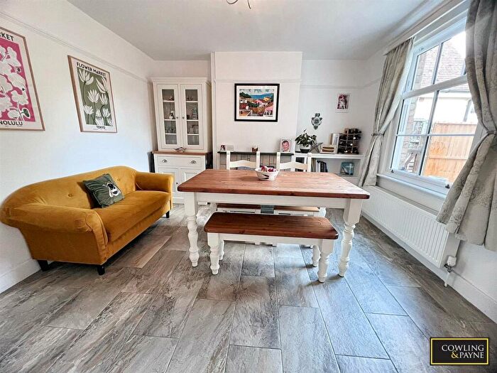 3 Bedroom End Of Terrace House For Sale In Station Avenue, Wickford, SS11