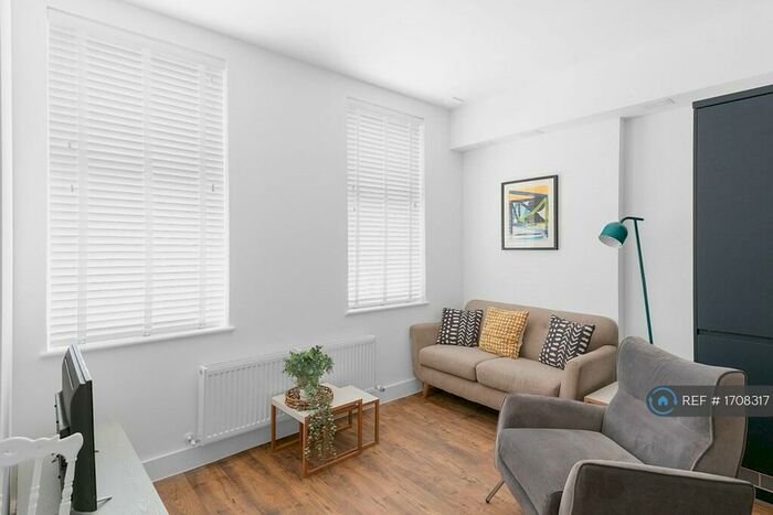 3 Bedroom Flat To Rent In Bath Road, Arnos Vale, Bristol, BS4
