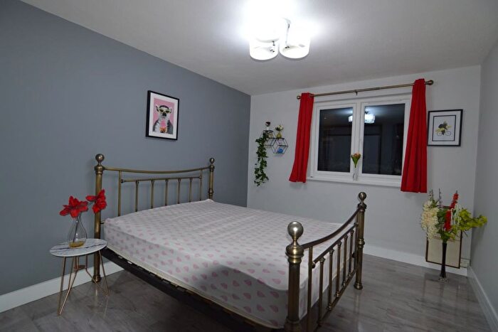 1 Bedroom Flat To Rent In Osprey Court, Reading, RG1