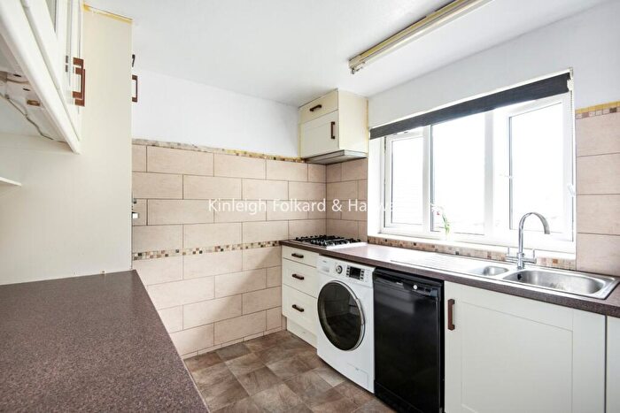 1 Bedroom Flat To Rent In Victoria Grove, London, N12