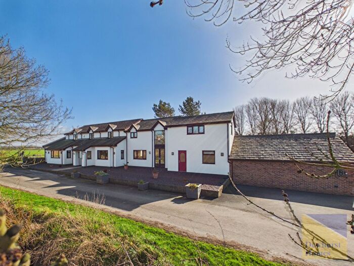 7 Bedroom Detached House For Sale In Marsh Lane, Longton, PR4