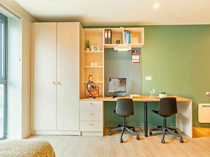 Studio To Rent In London Road, Edinburgh, EH7