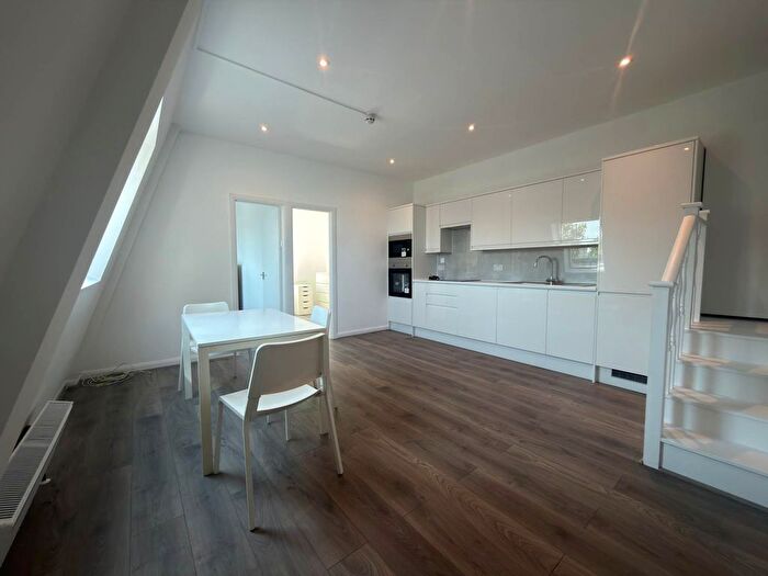 2 Bedroom Flat To Rent In Fonthill Road, Finsbury Park, N4