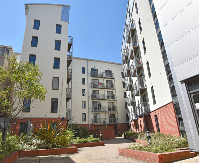 1 Bedroom Flat To Rent In Canning Circus Nottingham, NG7