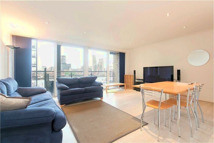 3 Bedroom Apartment To Rent In Boardwalk Place, Canary Wharf, London, E14