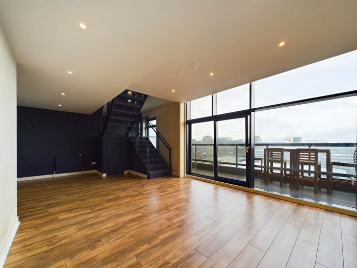 3 Bedroom Flat To Rent In Elliot Street, Glasgow, G3