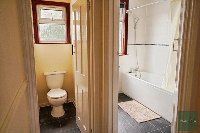 4 Bedroom House To Rent In Colenso Road Ilford, IG2