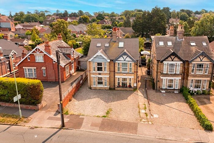 4 Bedroom Semi-Detached House To Rent In Beccles Road, Lowestoft, NR33