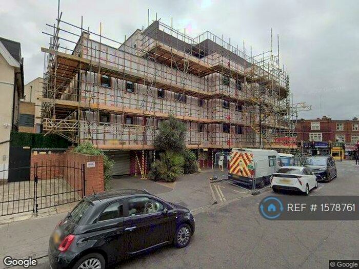 2 Bedroom Flat To Rent In Crystal Court, Thornton Heath, CR7