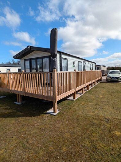 2 Bedroom Park Home For Sale In Springfield Retreat, EX6