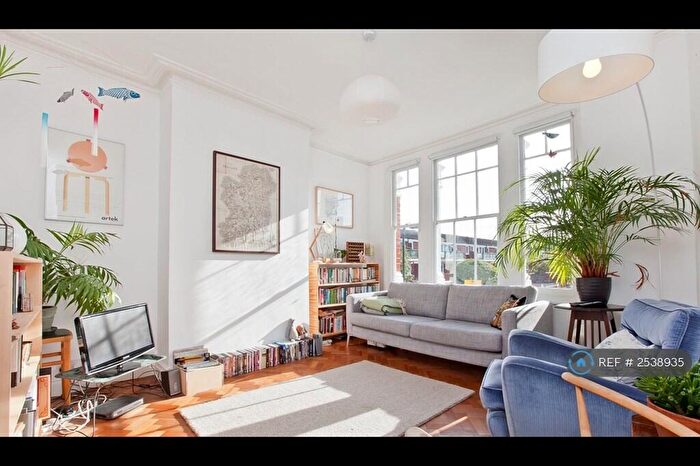 2 Bedroom Maisonette To Rent In Victoria Crescent, London, N15