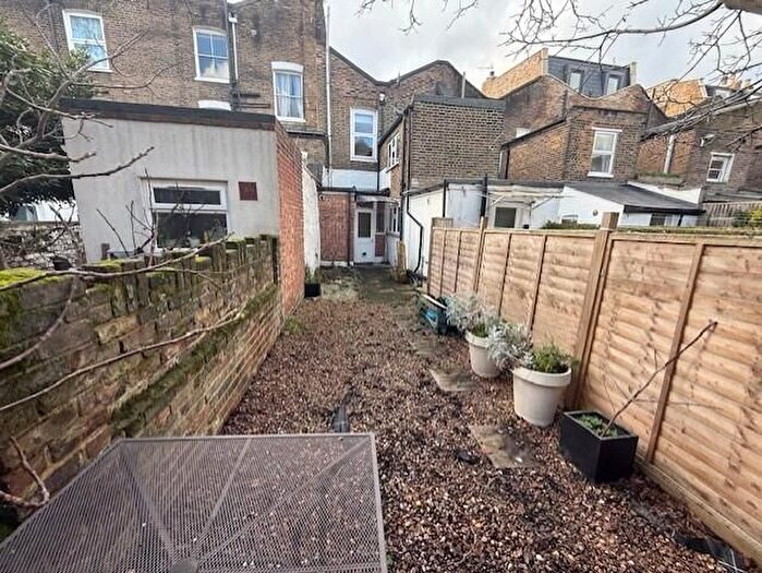 1 Bedroom Flat To Rent In Sussex Way, London, N7