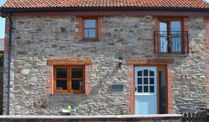 1 Bedroom Detached House To Rent In South Street, Braunton, EX33