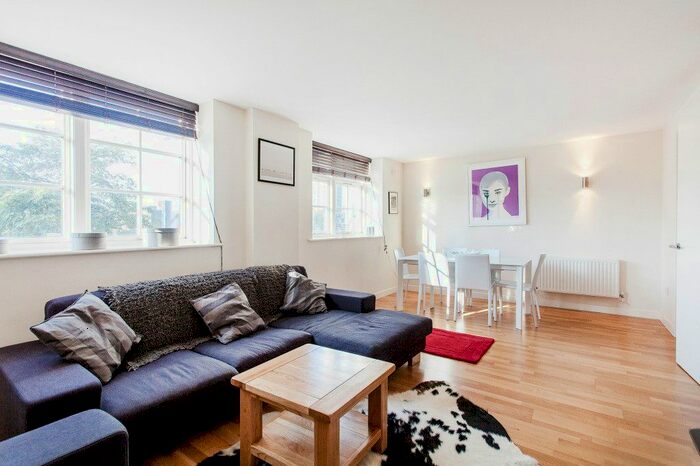 2 Bedroom Maisonette To Rent In Enfield Road, London, N1