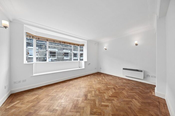 1 Bedroom Flat To Rent In Gower Mews, London, Greater London, WC1E