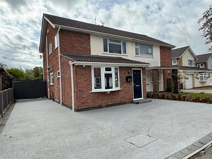 3 Bedroom Semi-Detached House For Sale In Clovelly Road, Glenfield, Leicester, LE3