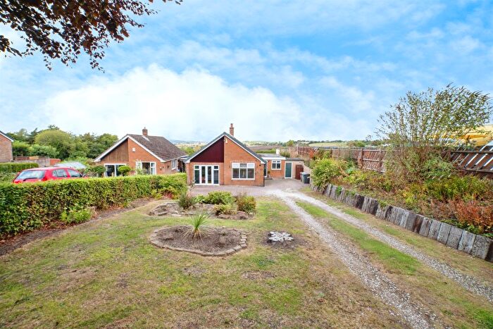 2 Bedroom Detached Bungalow For Sale In High Street, Tibshelf, Alfreton, DE55