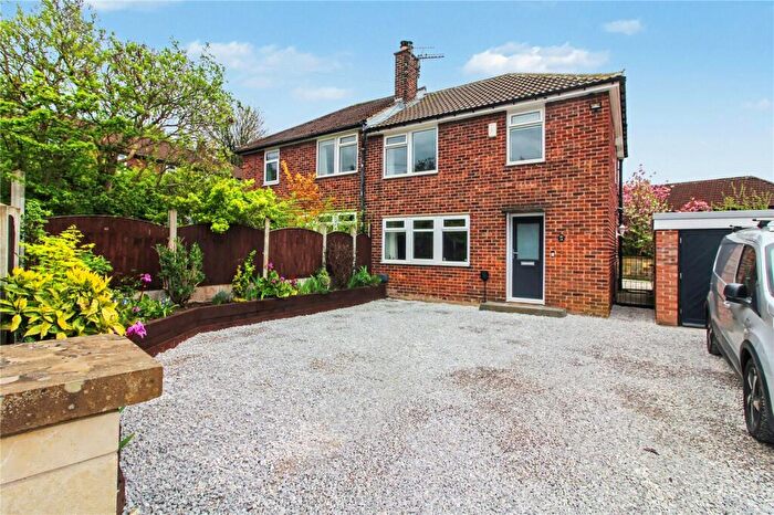 3 Bedroom Semi Detached House For Sale In The Dale, Aberford, Leeds, West Yorkshire, LS25