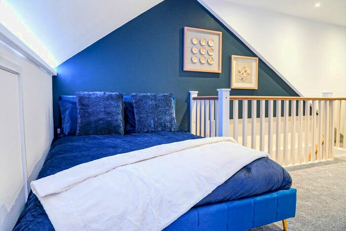 1 Bedroom Flat To Rent In Cambridge Street, Aylesbury, HP21