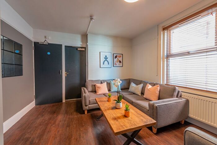 7 Bedroom Property To Rent In Mount Pleasant Road, Exeter, EX4