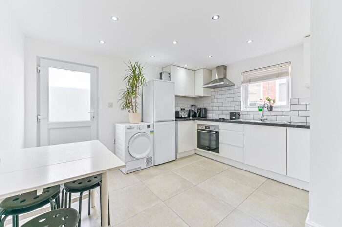 5 Bedroom Semi-Detached House For Sale In Harcourt Road, Thornton Heath, Surrey, CR7