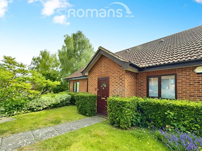 Studio To Rent In Mylne Close, High Wycombe, HP13