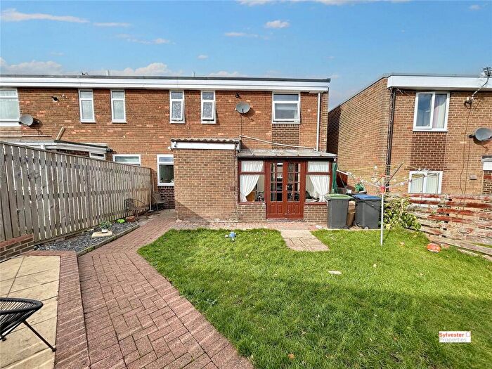 3 Bedroom Semi Detached House For Sale In Garesfield, Burnopfield, NE16