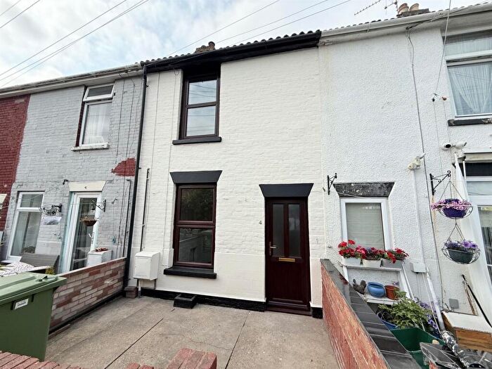 2 Bedroom Terraced House For Sale In Plevna Terrace, Great Yarmouth, NR31