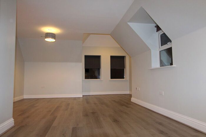 2 Bedroom Flat To Rent In Egham Hill, Egham, TW20