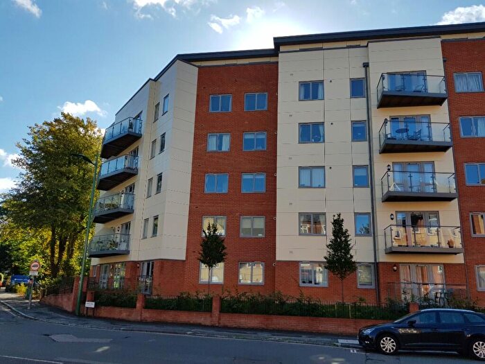 2 Bedroom Apartment To Rent In Chapel Road, Southampton, Hampshire, SO14