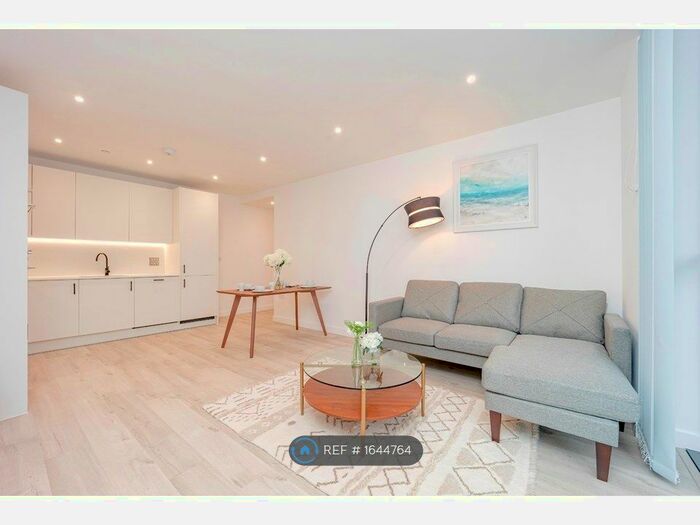 2 Bedroom Flat To Rent In Coster Avenue, London, N4