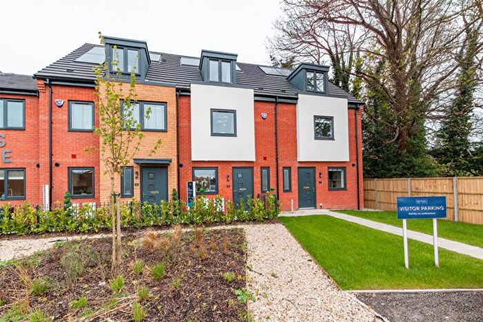 3 Bedroom Property To Rent In Vick Close, Stonehouse, Stroud, GL10