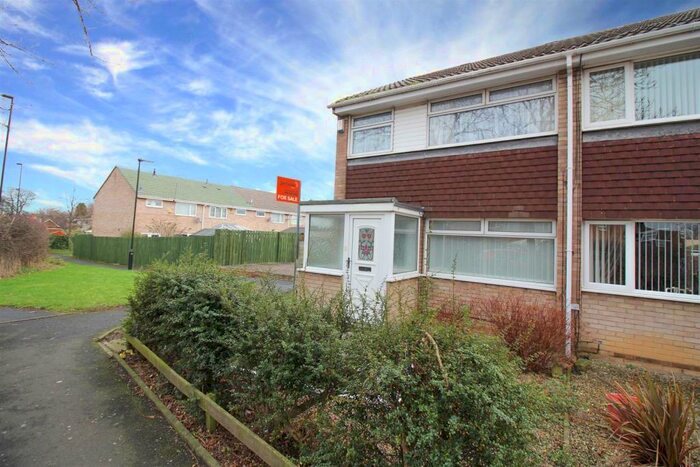 3 Bedroom End Of Terrace House To Rent In Brunton Walk, Kingston Park, NE3