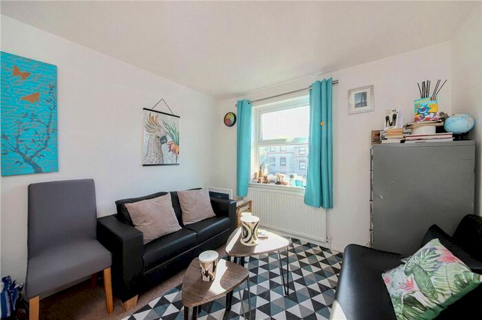 1 Bedroom Flat To Rent In Edmeston Close, Hackney, London, E9