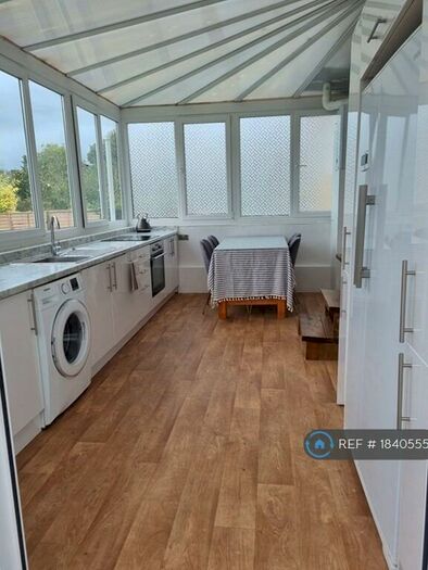 2 Bedroom Bungalow To Rent In Elsrick Avenue, Morden, SM4