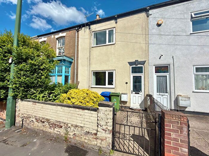 3 Bedroom Terraced House To Rent In Heneage Road, Grimsby, DN32