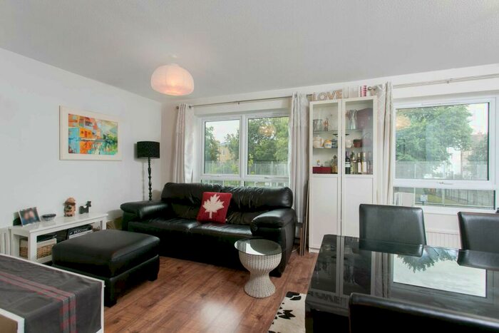 1 Bedroom Flat To Rent In Lofting Road, Islington, N1
