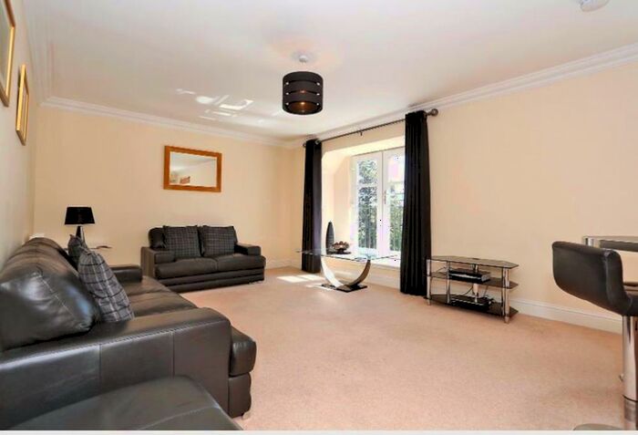 3 Bedroom Flat To Rent In Grimond Court, Aberdeen, AB15