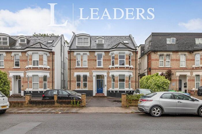 1 Bedroom Apartment To Rent In The Avenue, Surbiton, KT5