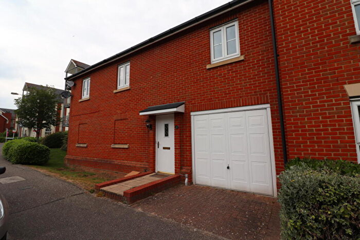 1 Bedroom Link Detached House To Rent In Baker Way, Witham, CM8