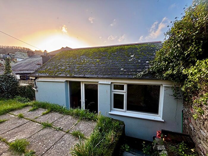 1 Bedroom Bungalow To Rent In Fore Street, Looe, PL13