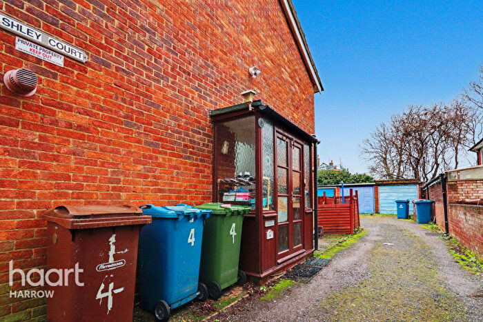 2 Bedroom Maisonette For Sale In Kenton Lane, Harrow, HA3