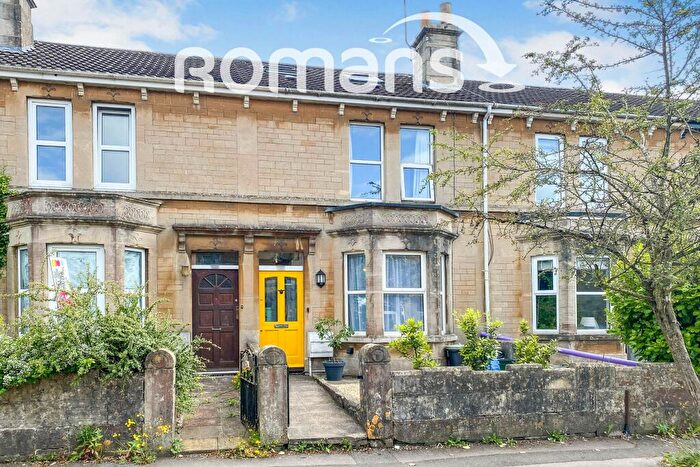 3 Bedroom Terraced House To Rent In Hawthorn Grove, BA2